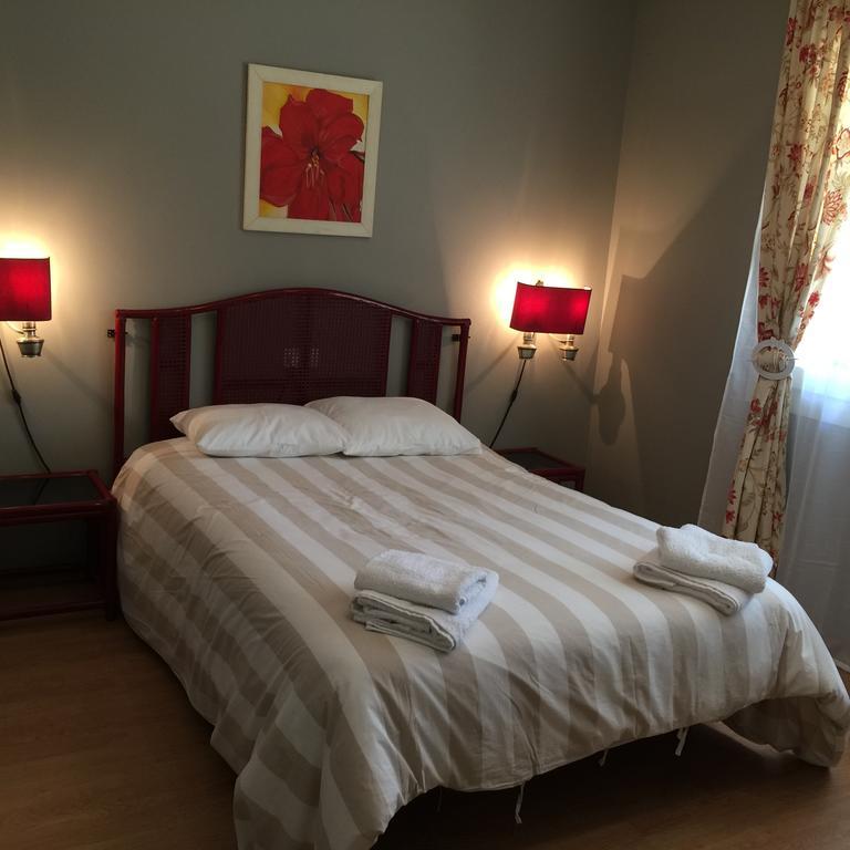 圣塔克里斯蒂纳阿鲁 Residential Horse Club Costa Brava旅舍 外观 照片